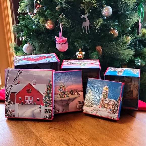 Holiday box inside a box inside a box! - Picture 1 of 6